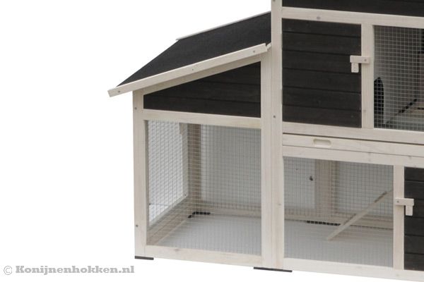 Ruime ren met afdakje.